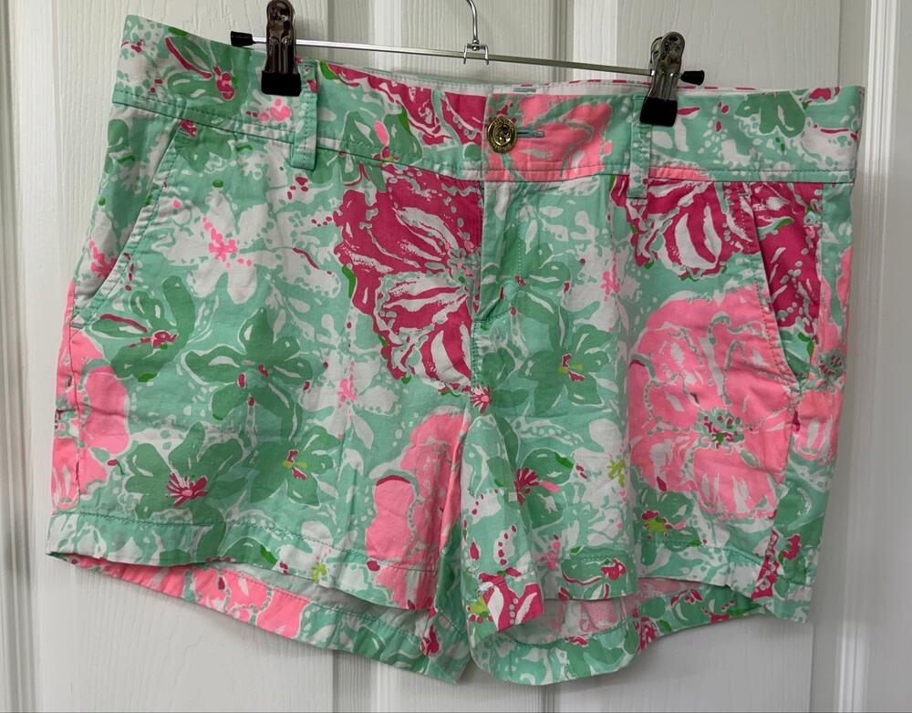 Lilly Pulitzer Size 12 Callahan Short green pink floral 100% cotton